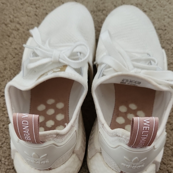 Adidas NMD_R1 shoes women’s white and rose gold - Picture 7 of 7